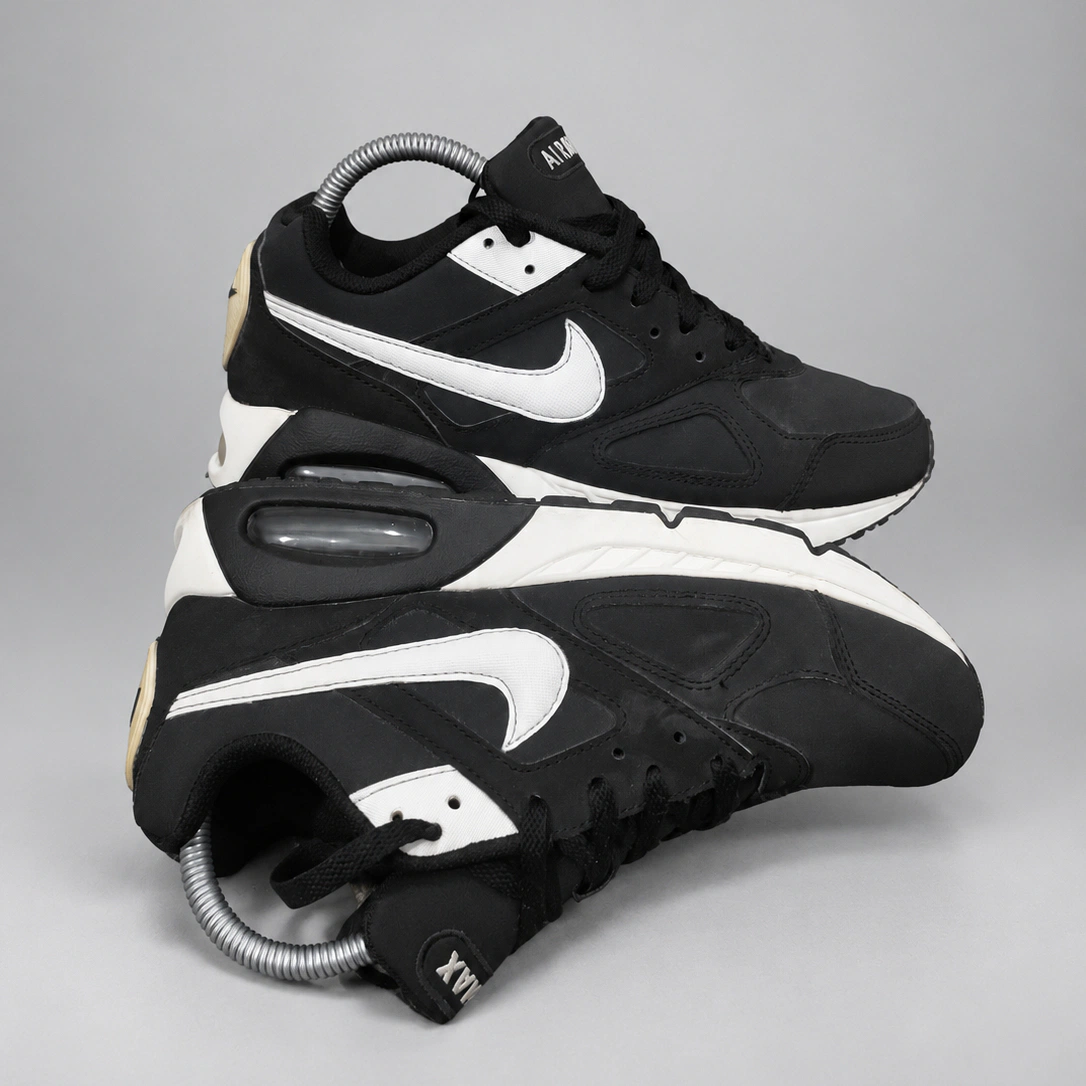 Nike Air Max Sneakers image 1