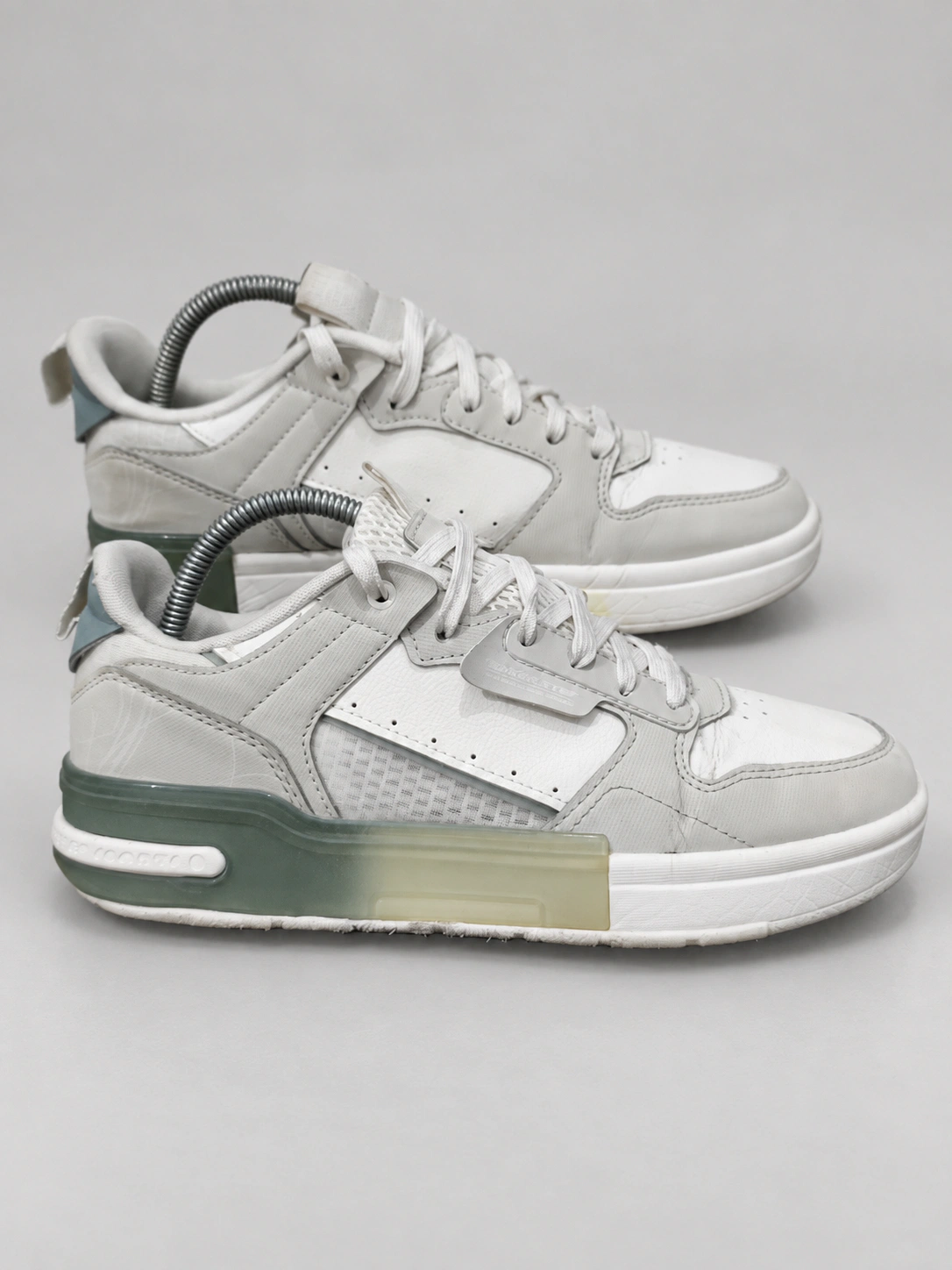 White & Grey Gradient-Panel Low-Top Sneakers image 1